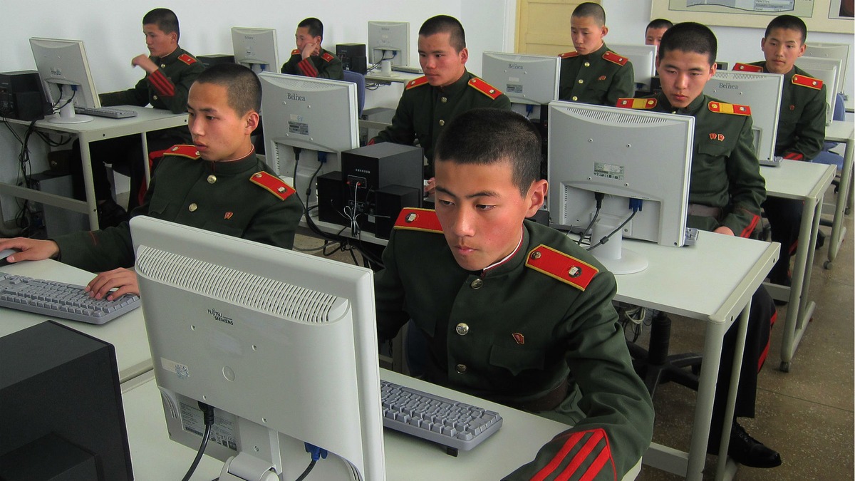 North Korea-linked Lazarus APT uses Log4J to target VMware servers