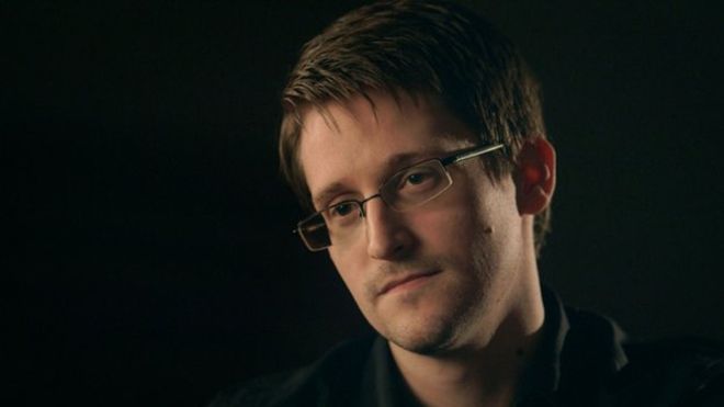 US whistleblower Edward Snowden received permanent residency by Russian authorities